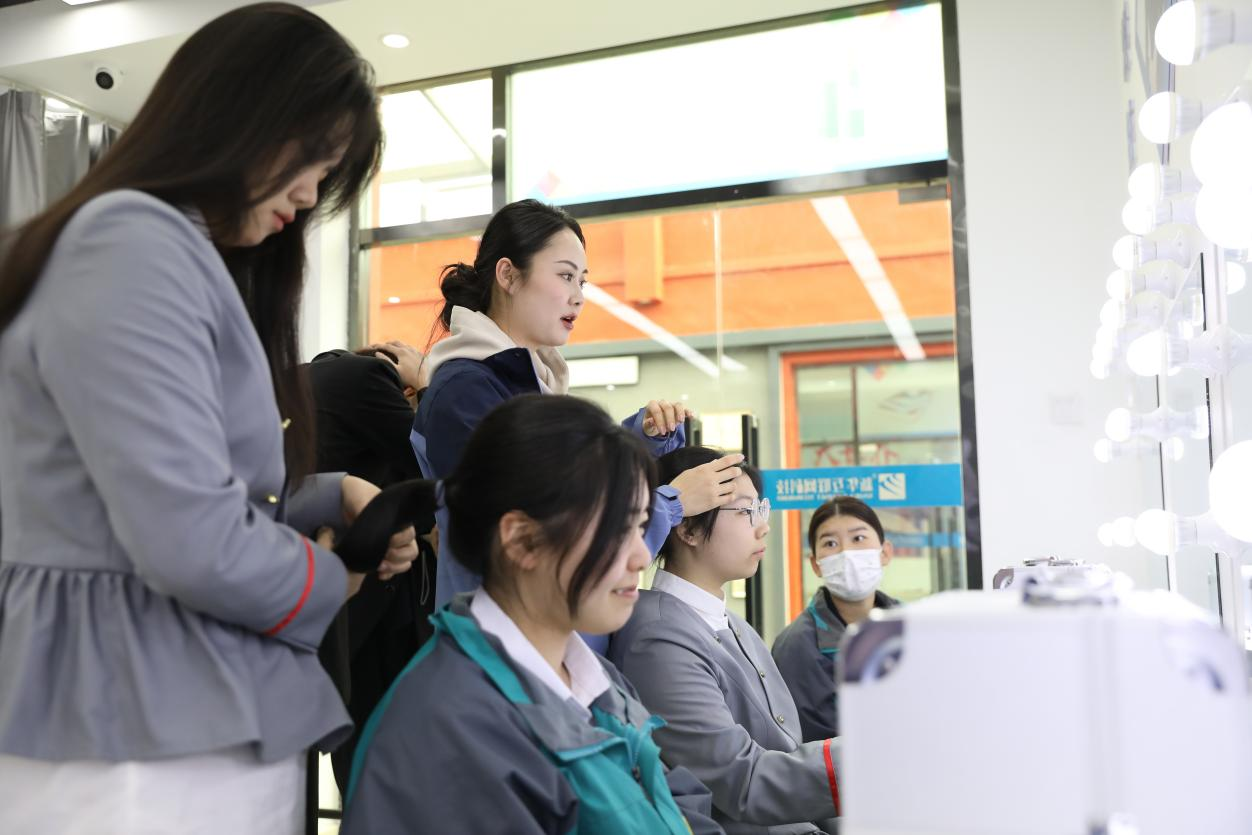 �������A��X�WУ��ô�ӣ�ÿһ�Ì�����Ӗ�n׌���܌W�ø�����