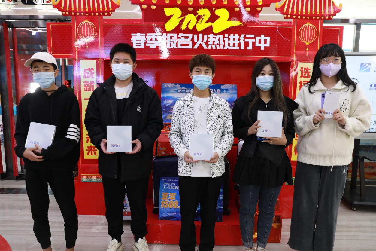 �����y�ľ͘I���������A�W��������L���P