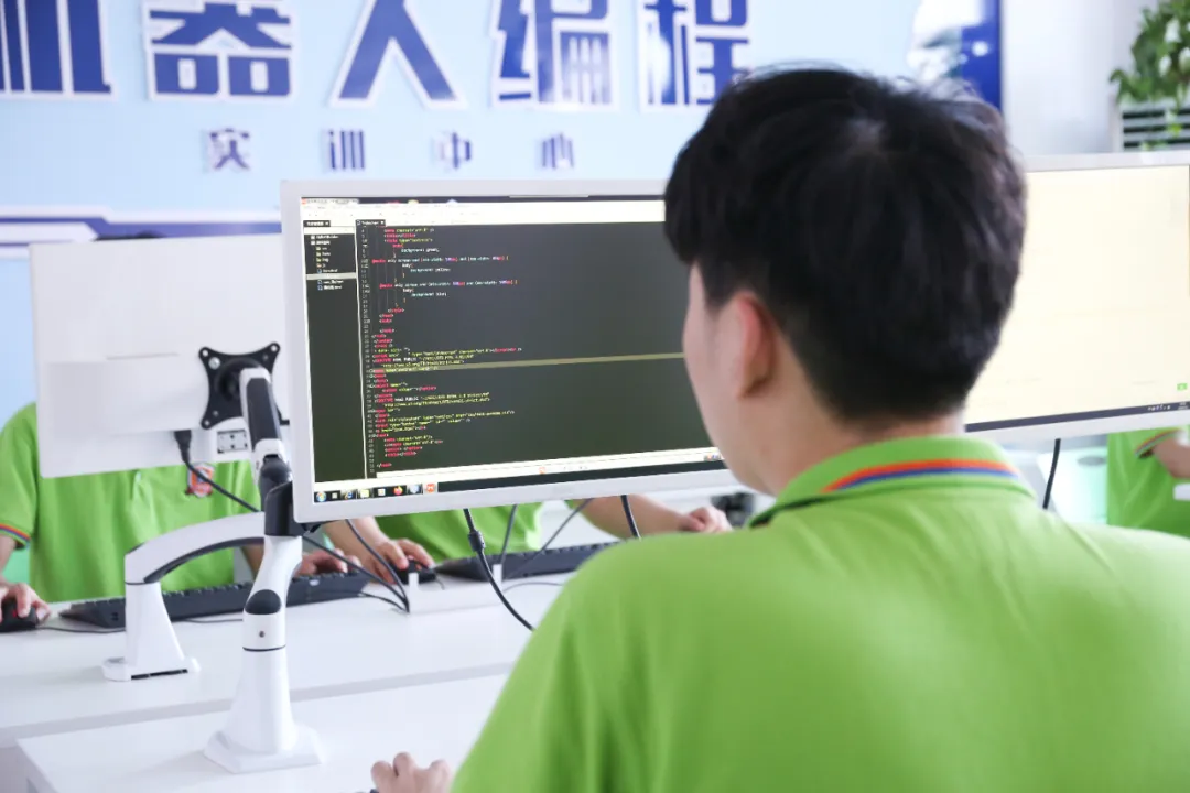 �����WУ�����B���ü����˲ŵ��S��u�@