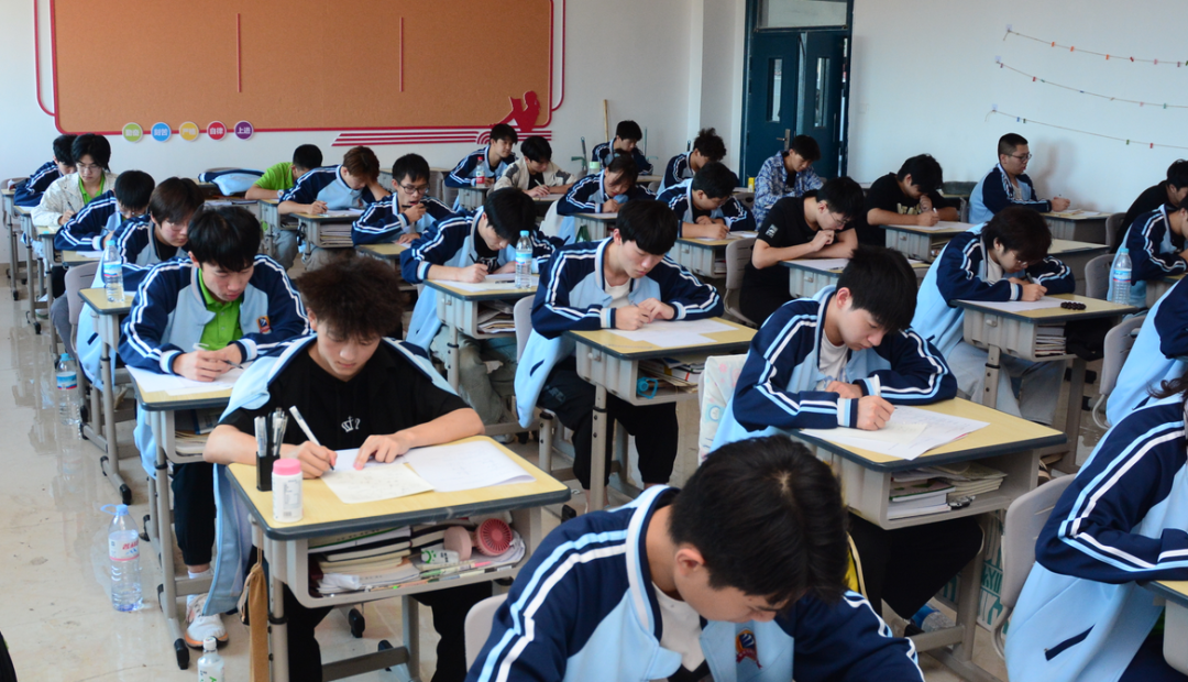 ���У��_�����k��W�����̣��������A�����ϰ�